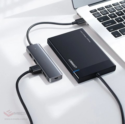 Ugreen rozdzielacz HUB USB Typ C - 4x USB 3.2 Gen 1 z portem zasilania USB-C szary (CM219 70336)