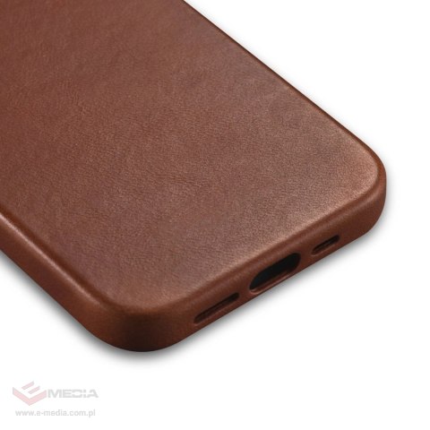 ICarer Oil Wax Premium Leather Case skórzane etui iPhone 14 Plus magnetyczne z MagSafe brązowy (WMI14220703-RB)