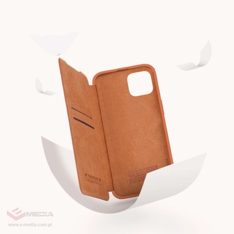 Nillkin Qin Leather Pro Case etui iPhone 14 osłona na aparat kabura pokrowiec obudowa z klapką brązowy