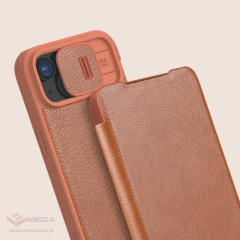 Skórzane etui z klapką Nillkin Qin Pro Leather do iPhone 15 z osłoną aparatu - czarne