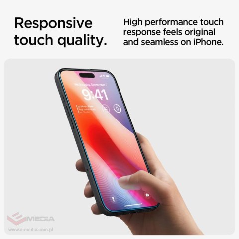 Szkło hartowane Spigen Glas.tR EZ Fit na iPhone 15 / 16