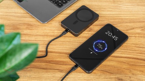POWERBANK indukcyjny Kruger&Matz 10000 mAh Mag Safe czarny
