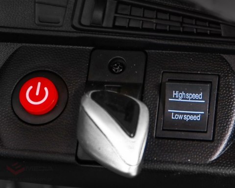 BMW I8 Lift Auto na akumulator Czarny + Pilot