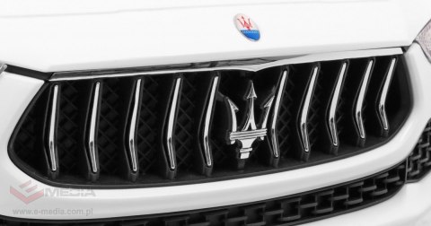 Maserati Ghibli na akumulator dla dzieci Biały + Pilot