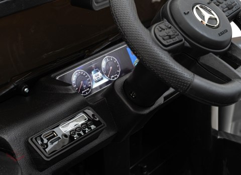 Mercedes AMG G63 na akumulator dla dzieci Czarny + Pilot