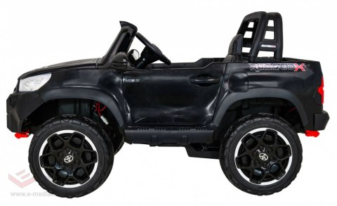 Pojazd Pickup Toyota Hilux Czarna