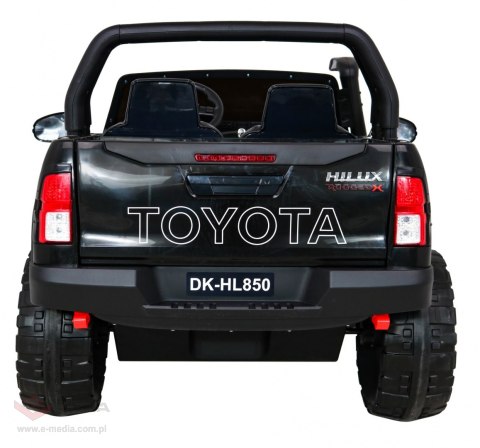 Pojazd Pickup Toyota Hilux Czarna