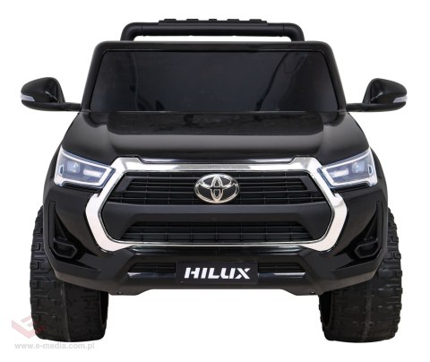 Toyota Hilux na akumulator dla dzieci Czarny Pickup + Napęd 4x4 + Pilot
