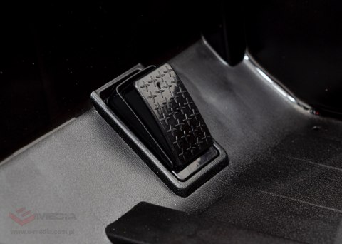 Toyota FJ Cruiser dla dzieci Czarna terenówka + Pilot