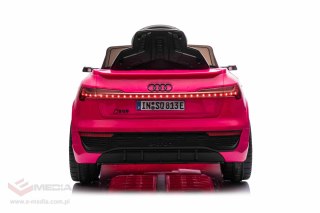 Pojazd Audi SQ8 Różowy