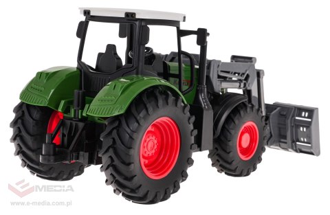 Zielony Traktor ze Spychem