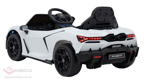 Pojazd Lamborghini Revuelto Białe