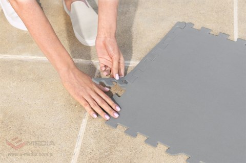 Mata ochronna pod Jacuzzi Lay-Z-Spa BESTWAY Puzzle + Mata pod pompę 25 el.