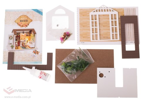 Domek dla lalek drewniany salon model do złożenia LED 8008-A 20,6cm