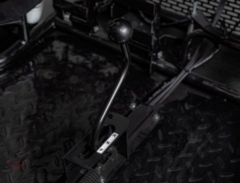 Pojazd BUGGY Spalinowy LUCKY SEVEN LIFT Czerwony