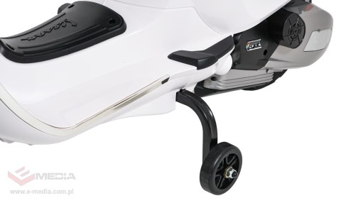 Pojazd Skuter Vespa ROMA Biały motorek dla dziecka