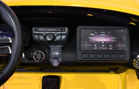 Pojazd Mercedes Benz GT63 AMG Żółty