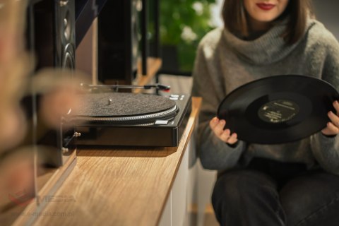 Gramofon Kruger&Matz model TT-501