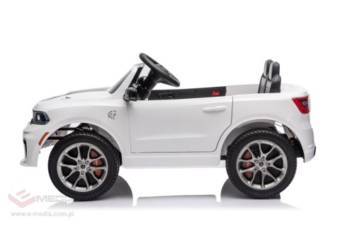 Pojazd Dodge Durango Biały