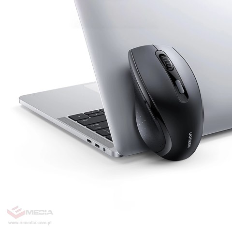 Myszka Ugreen bezprzewodowa ergonomiczna optyczna - czarna