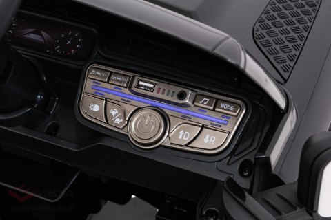 Pojazd Land Rover Defender Czarny