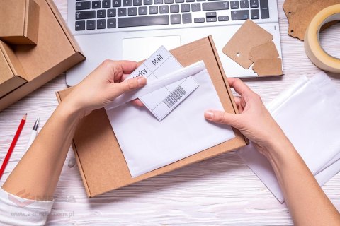 KOPERTY KURIERSKIE PRZYLGI KANGURKI C6 175x132 MOCNE OPAKOWANIE 100 SZTUK