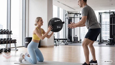 Piłka lekarska do ćwiczeń fitness, rehabilitacyjna, 5kg, REBEL ACTIVE