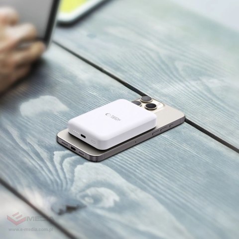 Powerbank Tech-Protect LifeMag PB11 z MagSafe 10000mAh 15W port USB-C - biały + kabel USB-C