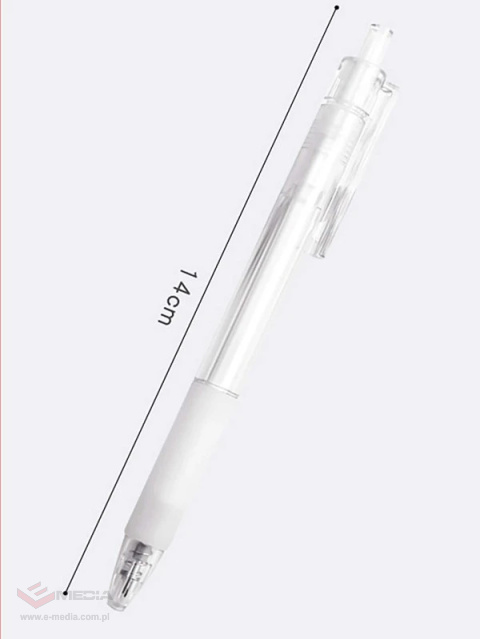 Utility knife for cutting paper in a pen