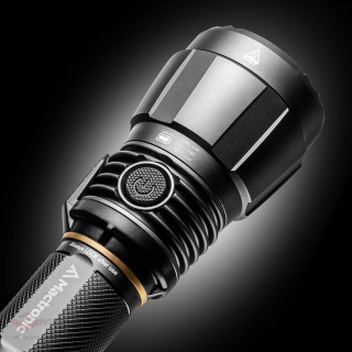 Mactronic BLITZ K3 LED-Taschenlampe mit 3000 Lumen