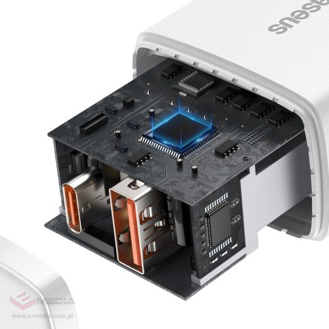 Szybka ładowarka sieciowa USB-A / USB-C Baseus Compact CCXJ-B02 20W 3A PD QC 3.0 - biała