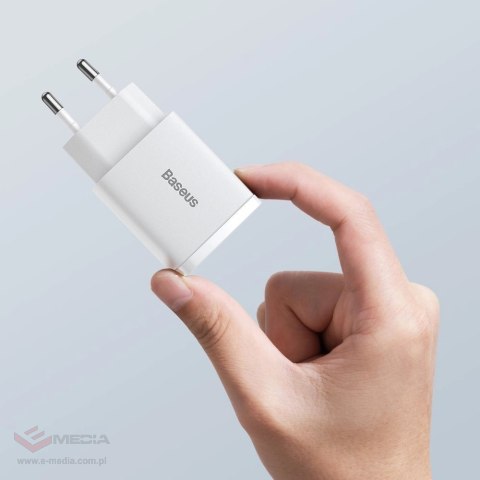 Szybka ładowarka sieciowa USB-A / USB-C Baseus Compact CCXJ-B02 20W 3A PD QC 3.0 - biała