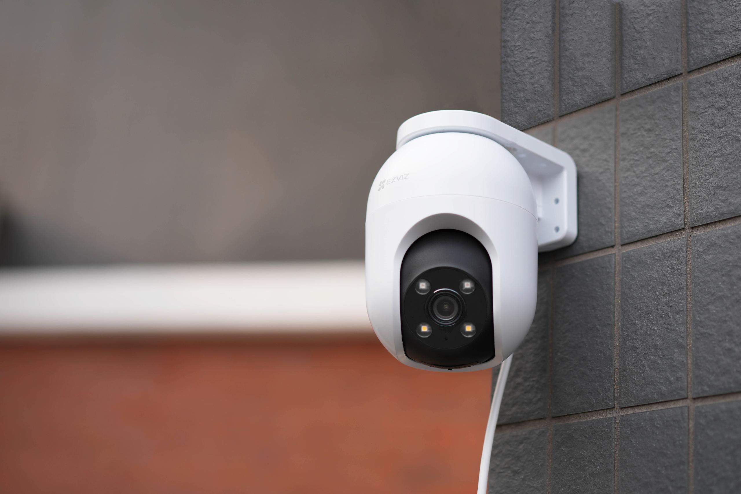 Obrotowa zewnętrzna kamera monitorująca Wi-Fi EZVIZ CS-C8c 2K+ 4MPx 360° - doceń przewagę inteligencji w aktywnej ochronie!